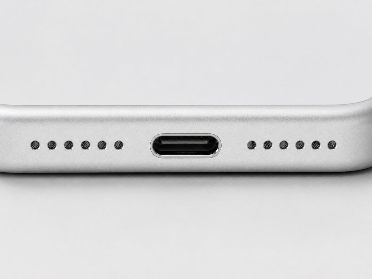 Porta USB-C e alto-falantes analisados para o recorte preciso de uma Case Diffy.